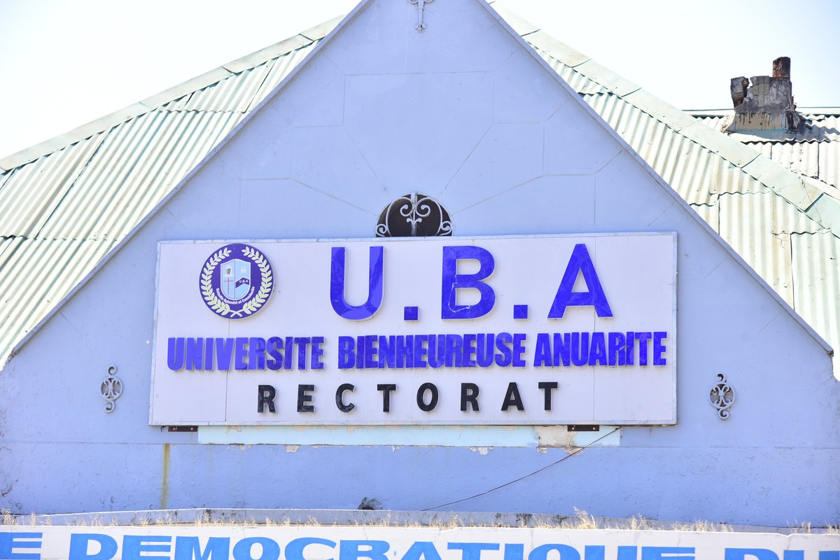 Enseigne de l'Université Bienheureuse Anuarite